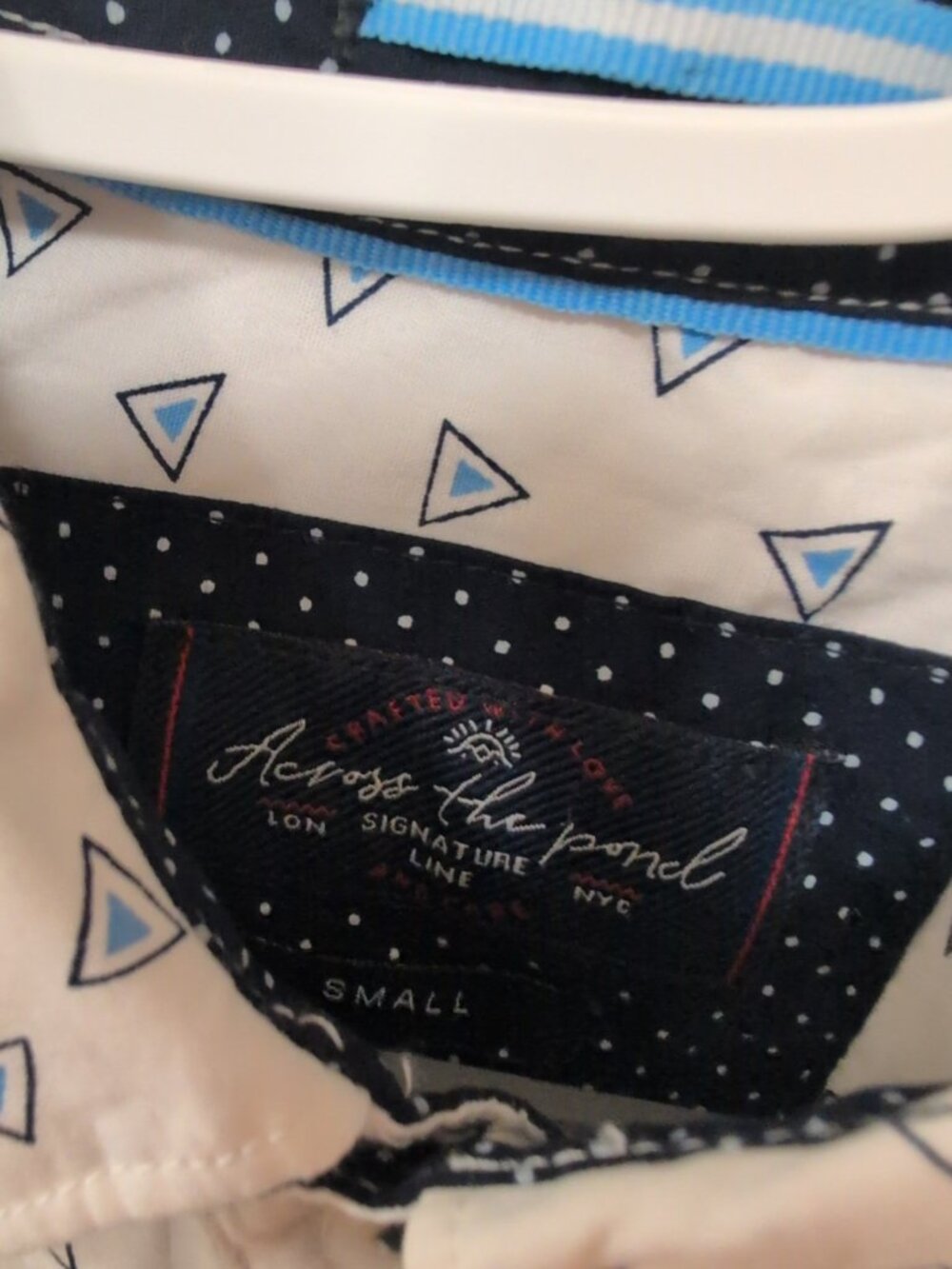 Across The Pond Signature Line Shirt Mens S Short Sleeve Polo Pocketed NWT - Picture 2 of 11